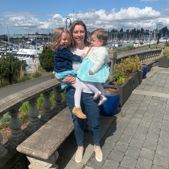 Meet your Posher, McKenzie - Picture 3 of 3